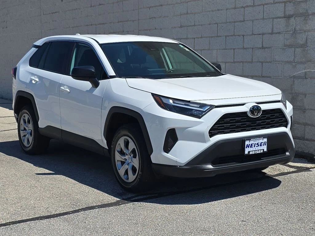 Used 2023 White Toyota LE image 14