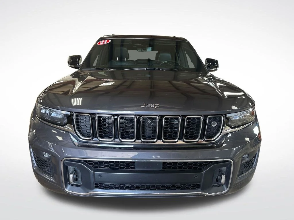 Certified Used 2023 Gray Jeep Overland image 9