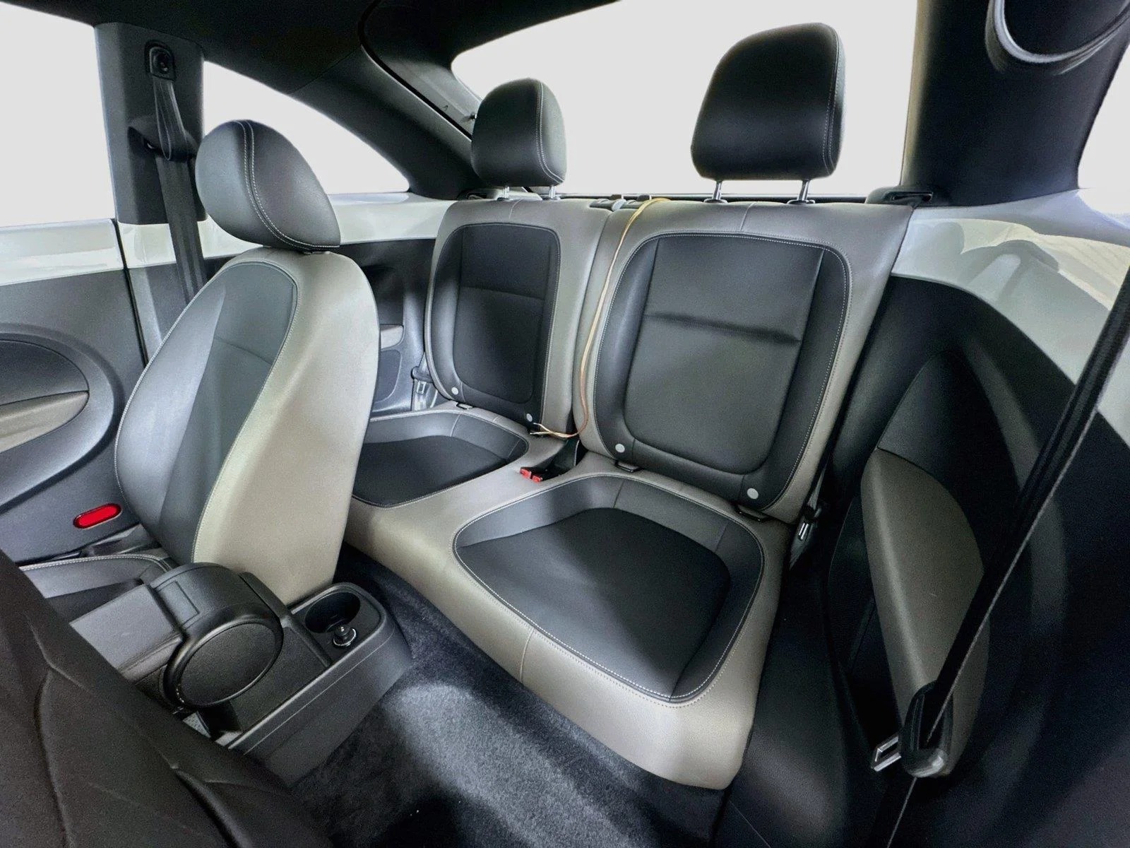 Used 2013 Candy White Volkswagen 2.5L image 22