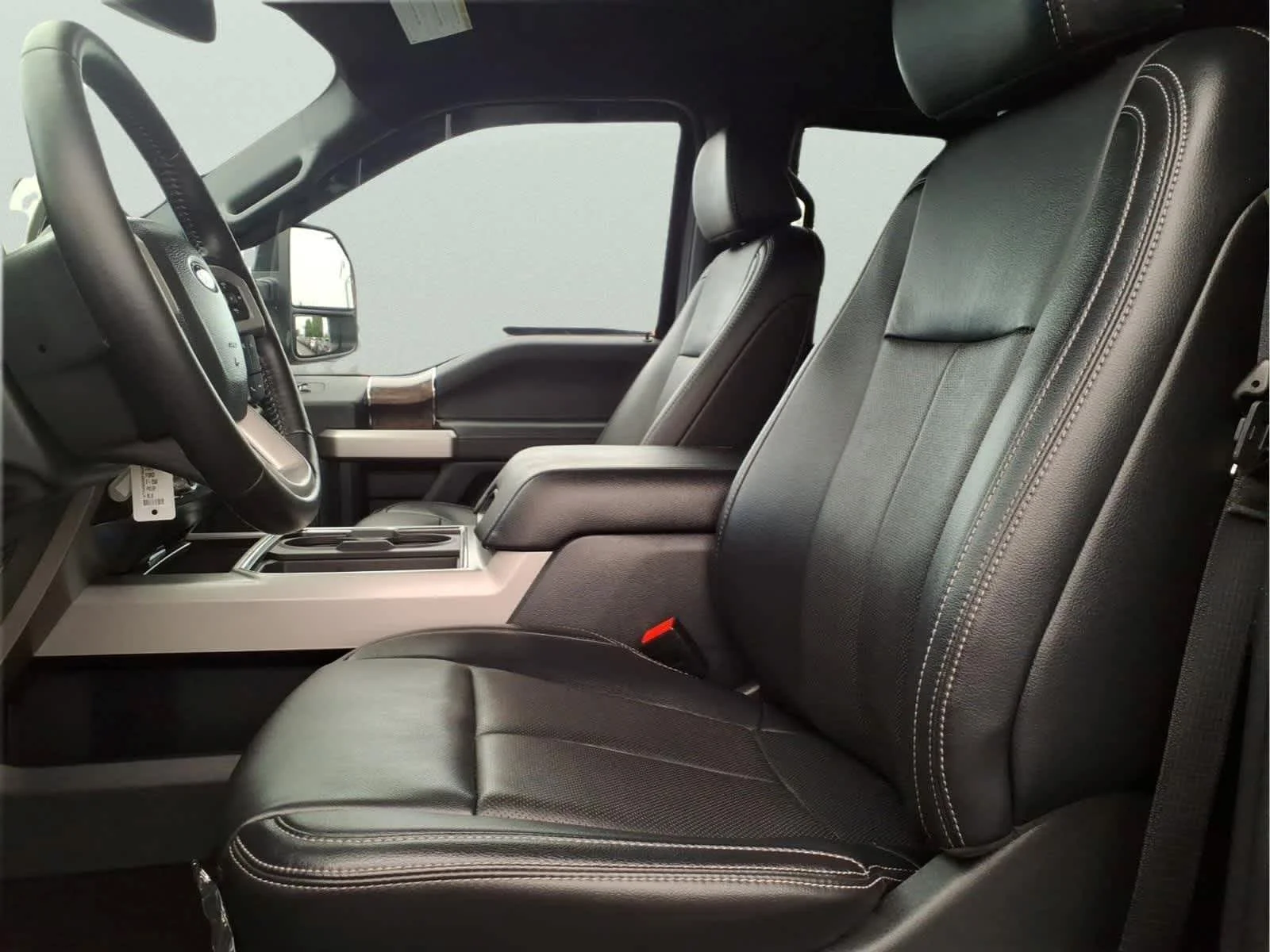 Used 2022 Agate Black Metallic Ford LARIAT image 15