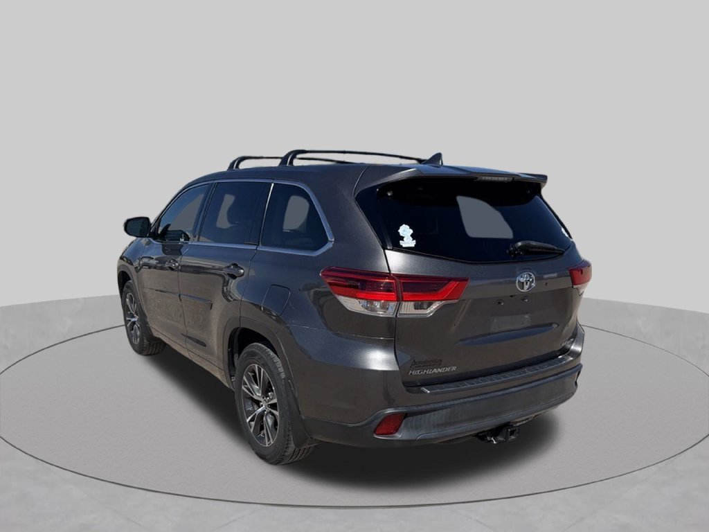 Used 2018 Gray Toyota LE Plus image 5