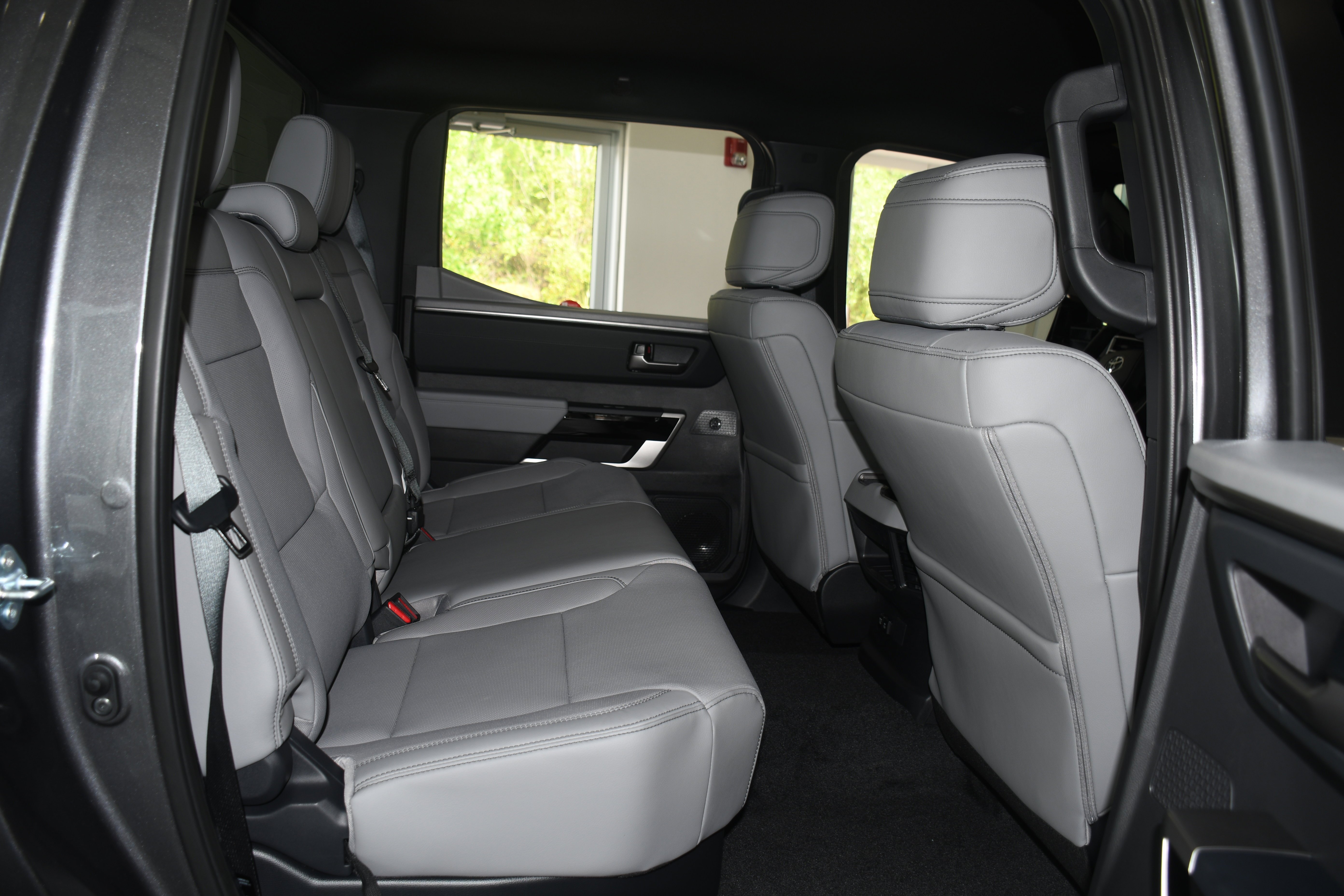 2026 Toyota Tundra Limited - Photo 10