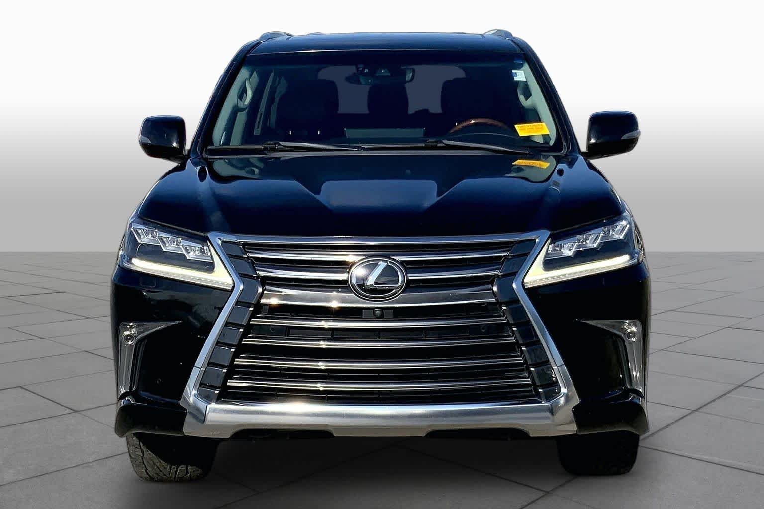 Certified Used 2019 Black Onyx Lexus  image 4