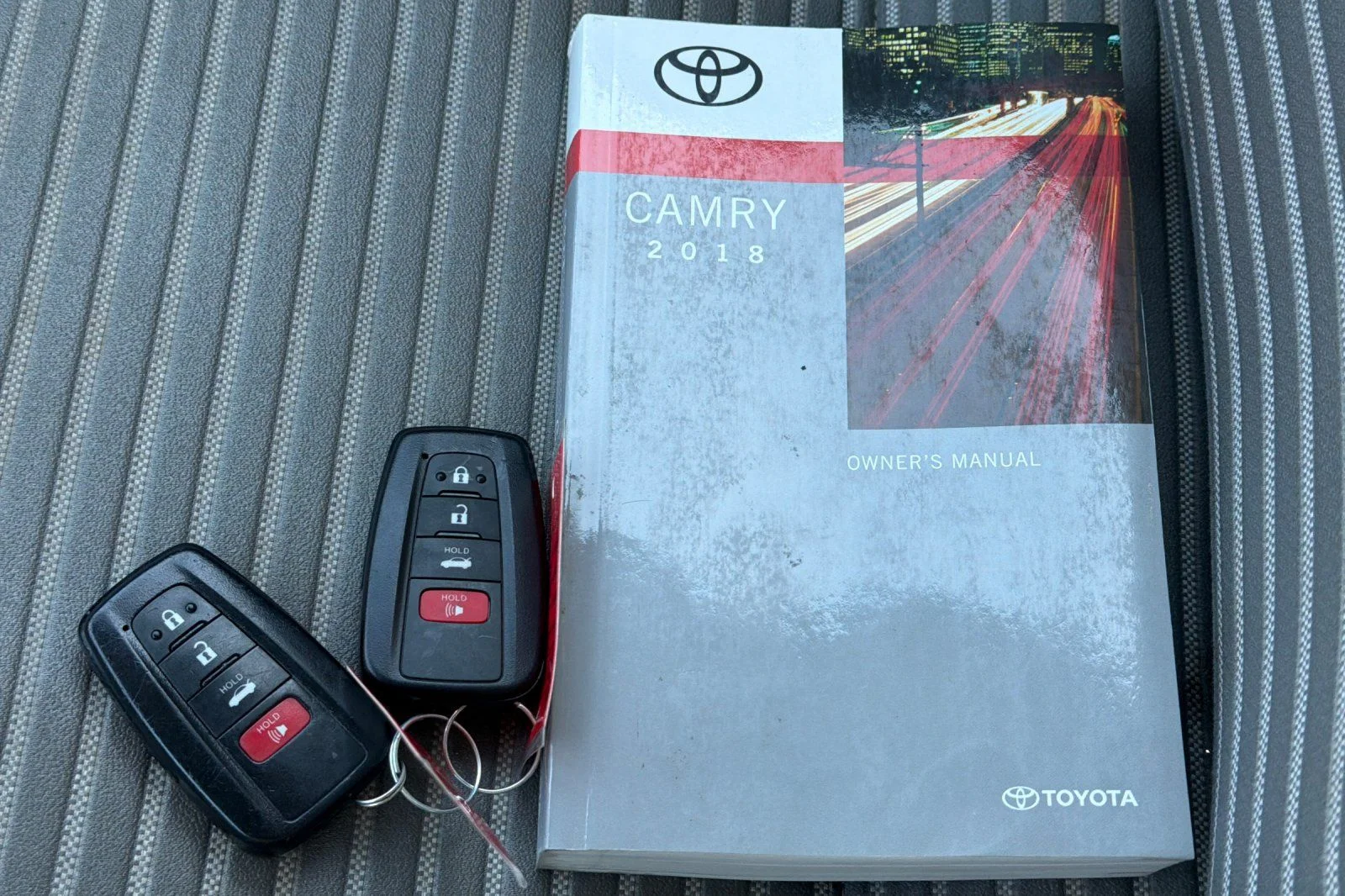 Used 2018 Gray Toyota SE image 11