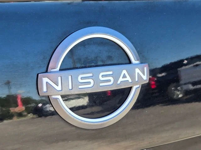 Used 2023 Black Nissan 1.6 SV image 17