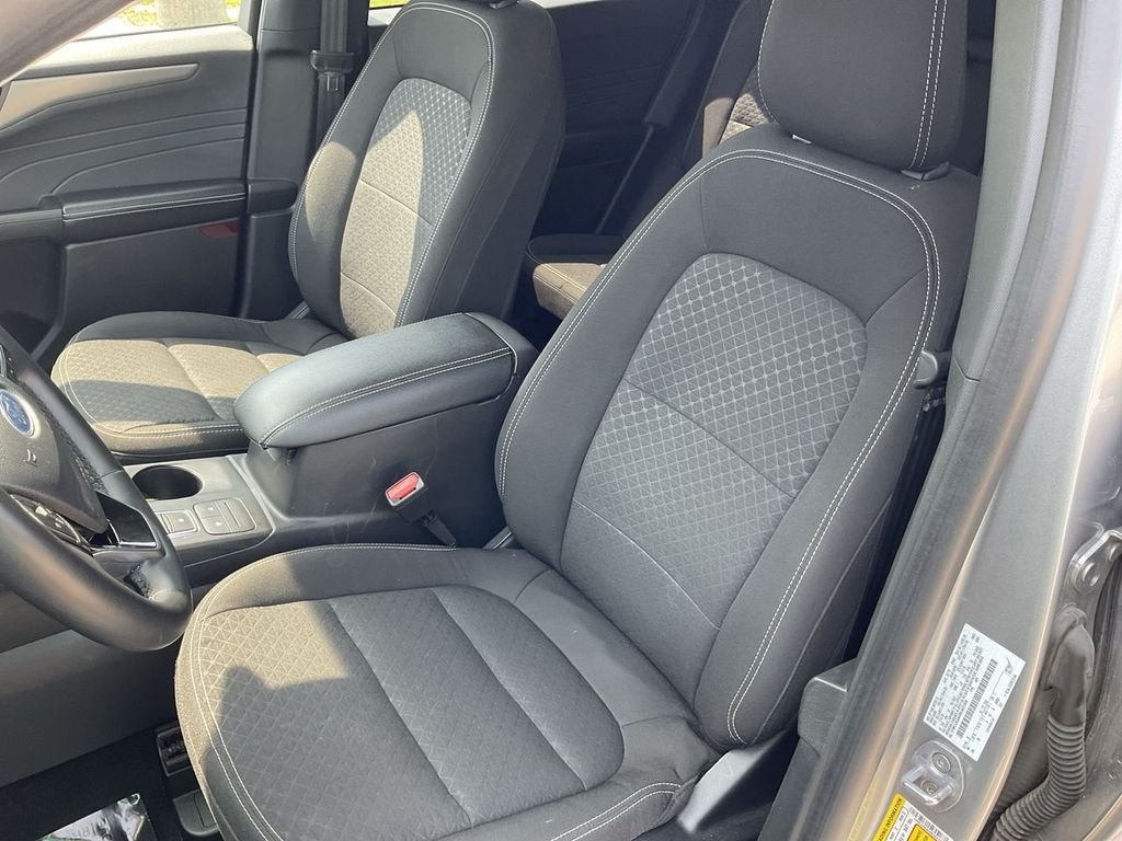 Used 2024 Silver Ford Active image 11