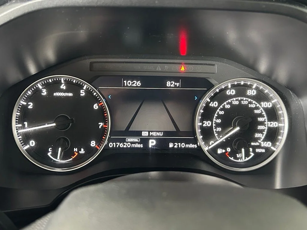 Used 2024 Diamond Mitsubishi SE Black Edition image 30