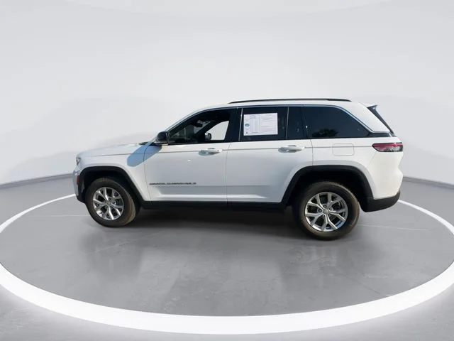 Used 2023 White Jeep Limited image 6