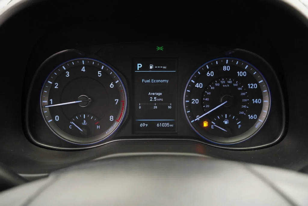 Used 2019 Red Hyundai Ultimate image 15