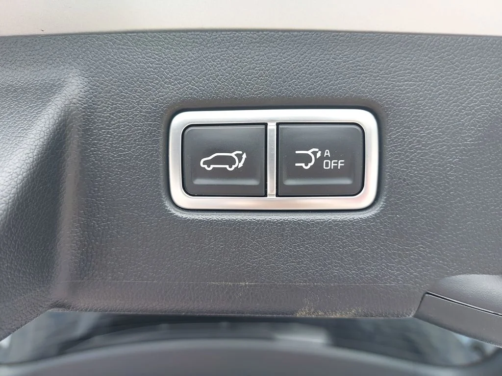 Used 2025 Silver Kia EX image 14