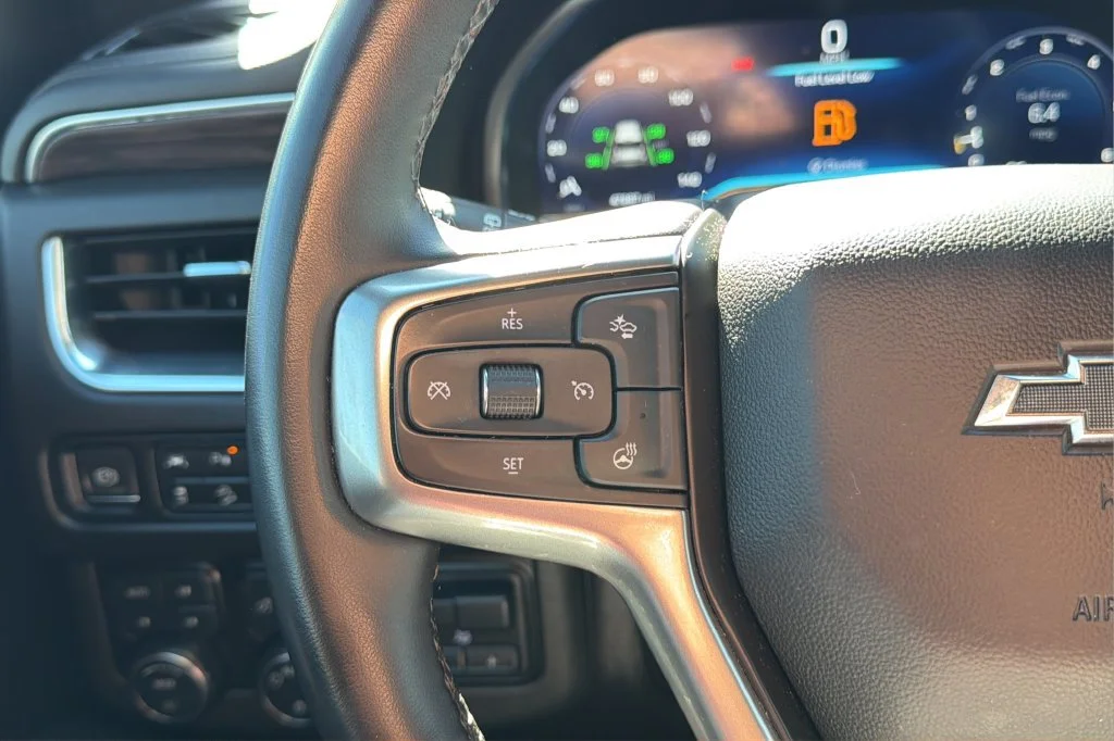 Certified Used 2023 SUMMIT WHITE Chevrolet Z71 image 22
