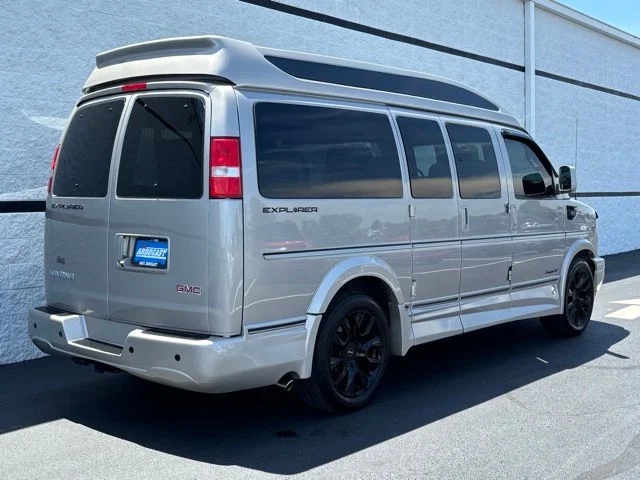 Used 2022 Quicksilver Metallic GMC Explorer Limited SE image 8