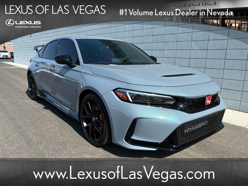 Used 2025 Sonic Gray Pearl Honda  image 1