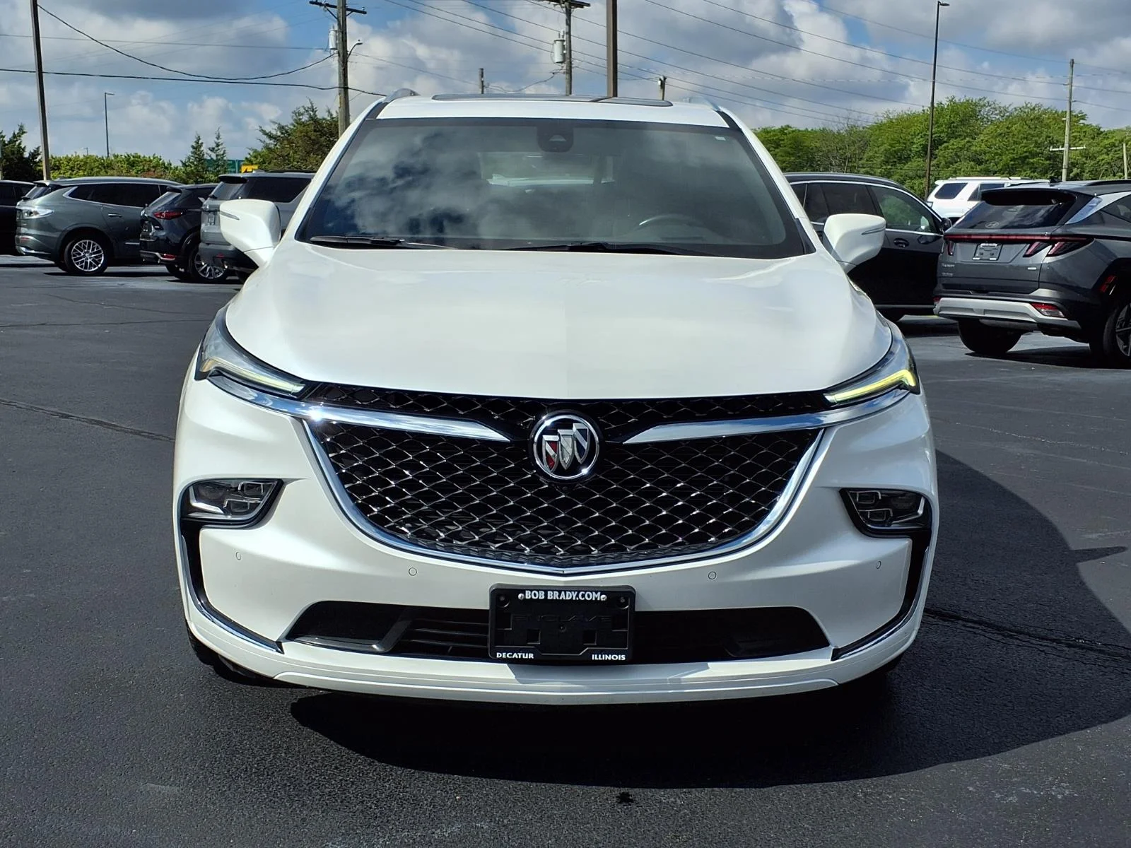 Used 2023 White Buick Avenir image 27