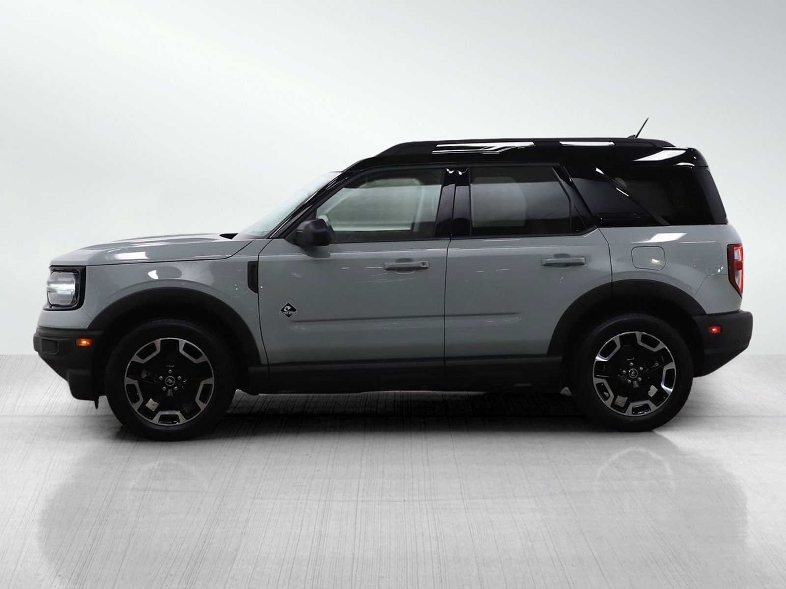 Used 2021 Ford Bronco Sport Outer Banks with VIN 3FMCR9C60MRA75936 for sale in Burnsville, Minnesota