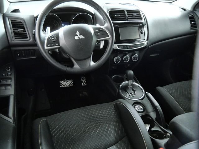 Used 2015 Gray Mitsubishi GT image 4
