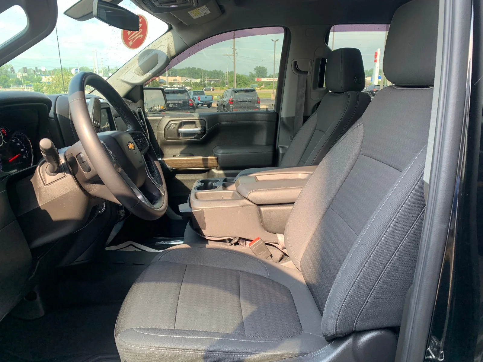 2021 Chevrolet Silverado 1500 LT - Photo 8