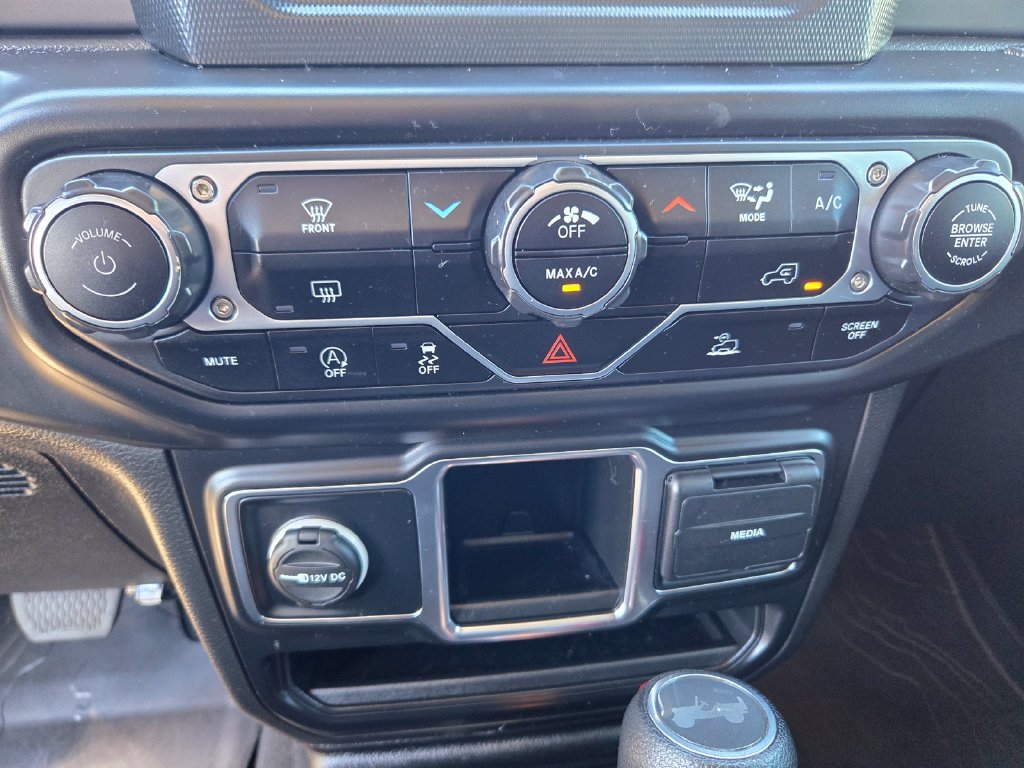 Used 2022 Black Jeep Unlimited Sport image 14