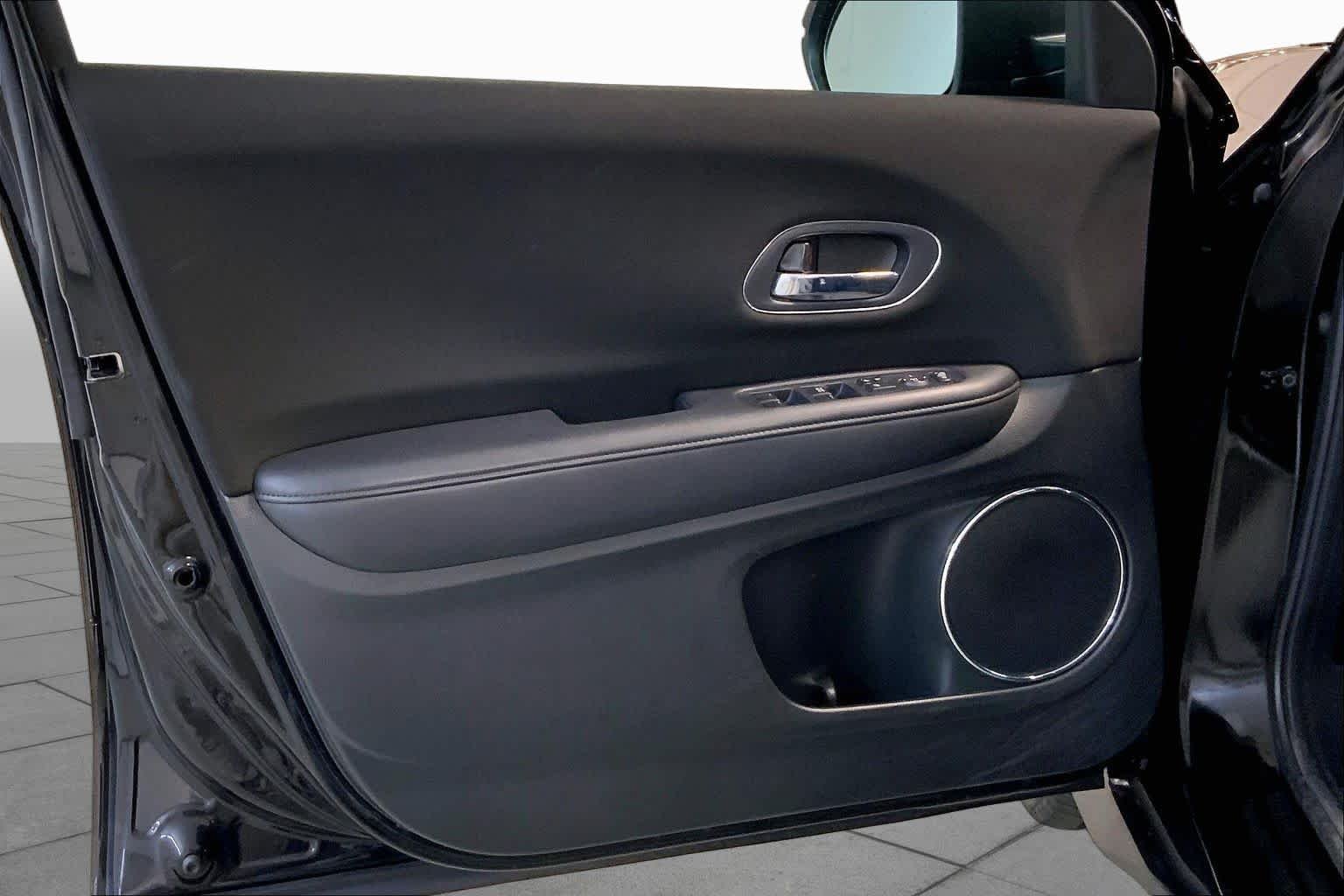 Used 2016 Crystal Black Pearl Honda EX image 21