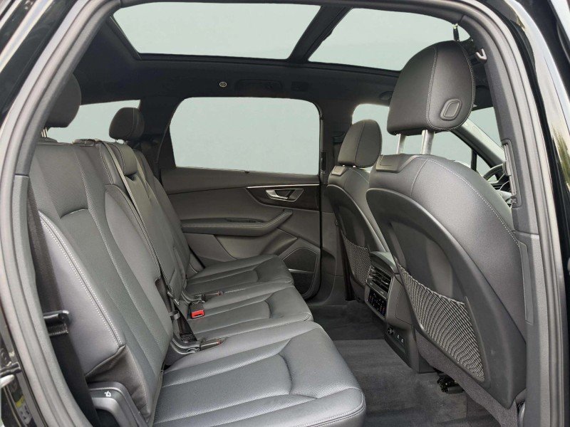 Certified Used 2025  Audi Premium Plus image 28