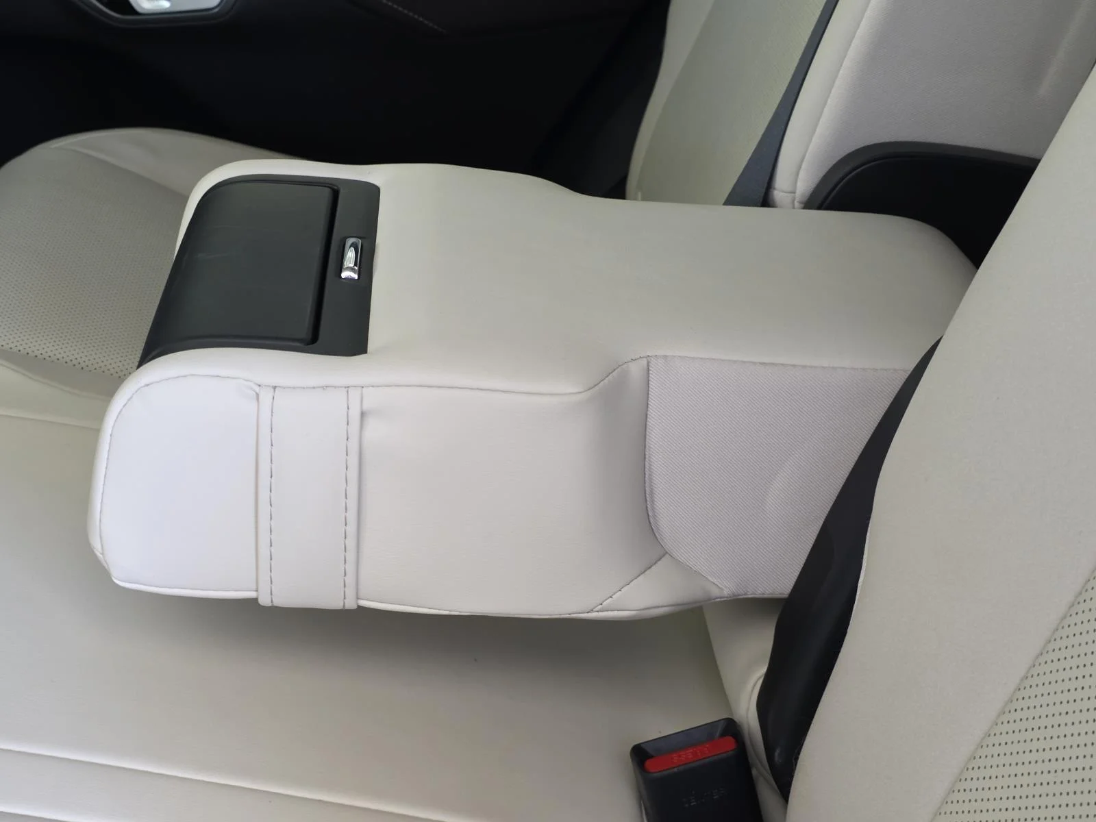 Certified Used 2023 Iridium Lexus 350h Premium image 10