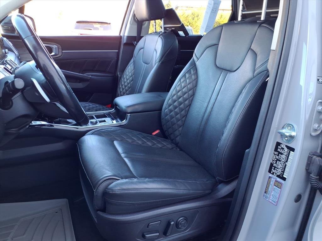 Used 2022 Wolf Gray C7s Kia X-Line SX Prestige image 9