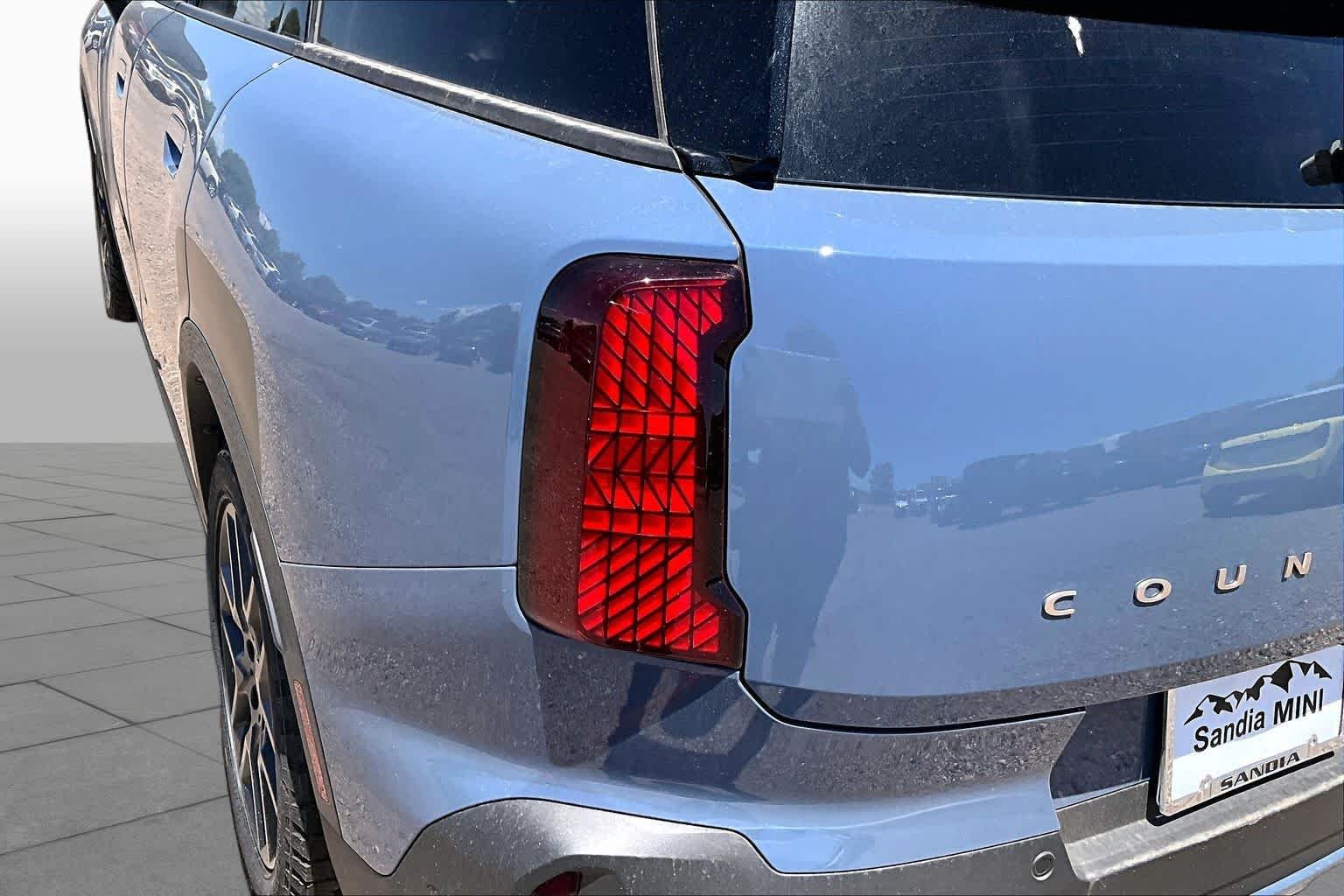 New 2027 0C70 Slate Blue Metallic MINI Iconic image 13