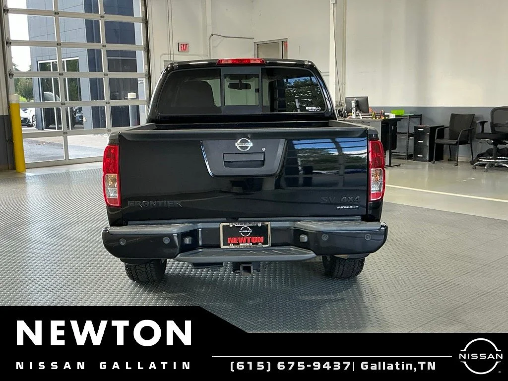Used 2018 Magnetic Black Nissan SV image 5