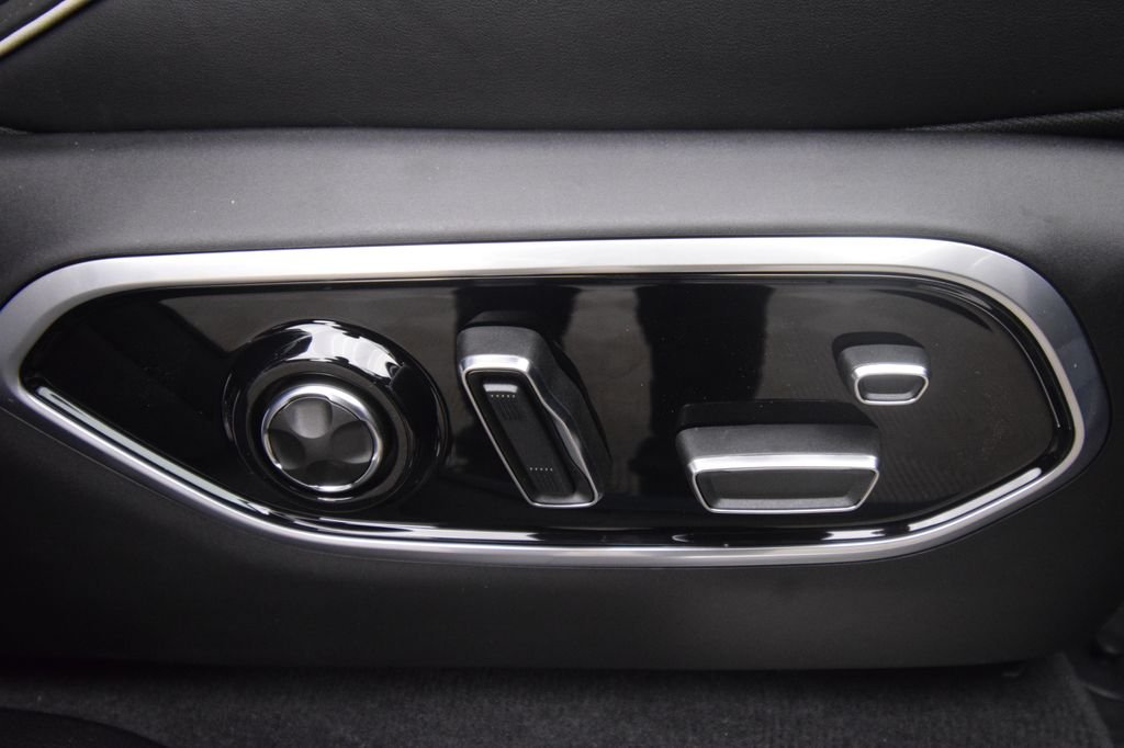 New 2026 Silver Zynith Exterior Paint Jeep Summit image 19