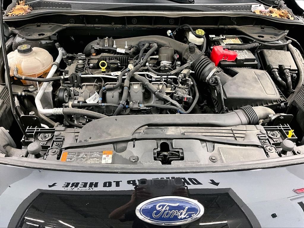 Used 2022 Black Metallic Ford SEL image 28