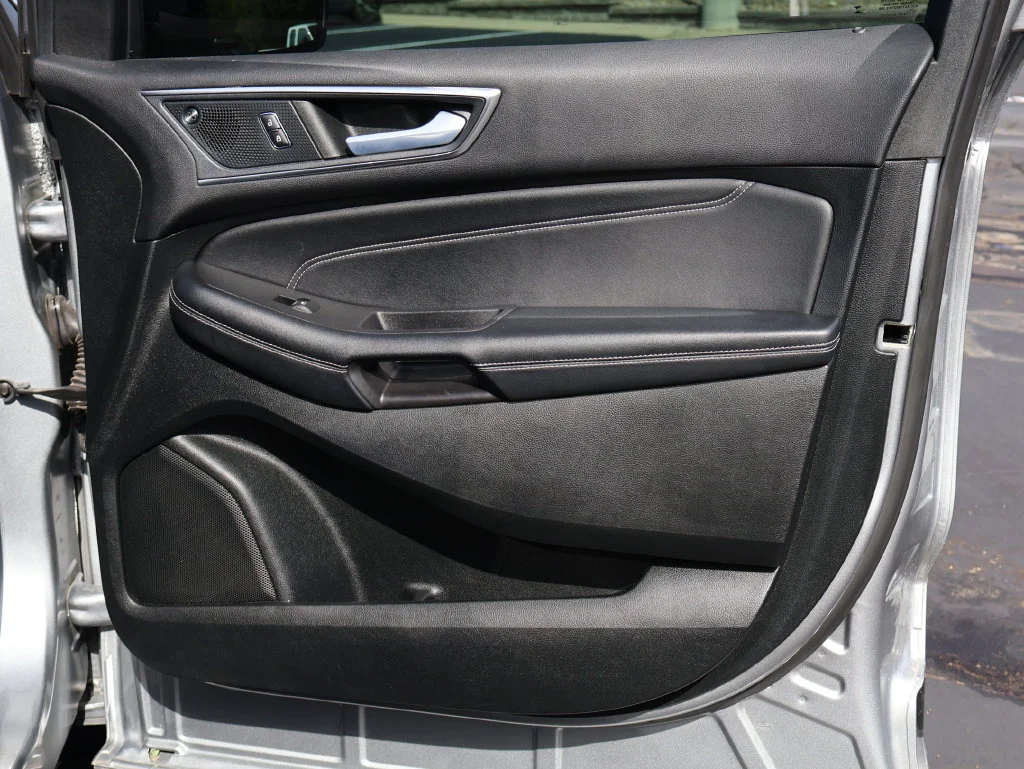 Used 2022 Silver Ford Titanium image 43