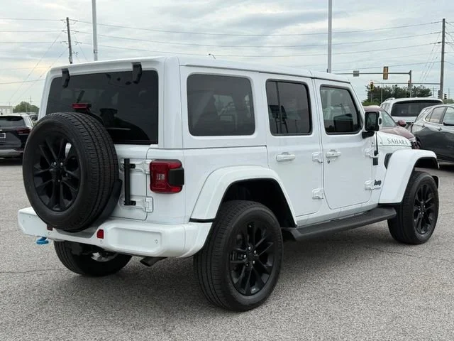 Used 2021 White Jeep Unlimited High Altitude 4x4 image 5