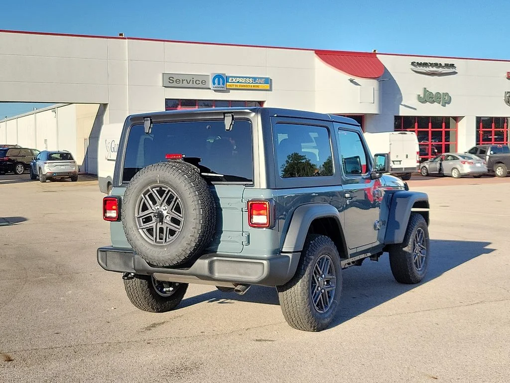 New 2026 Anvil Clear-Coat Exterior Paint Jeep Sport S image 5