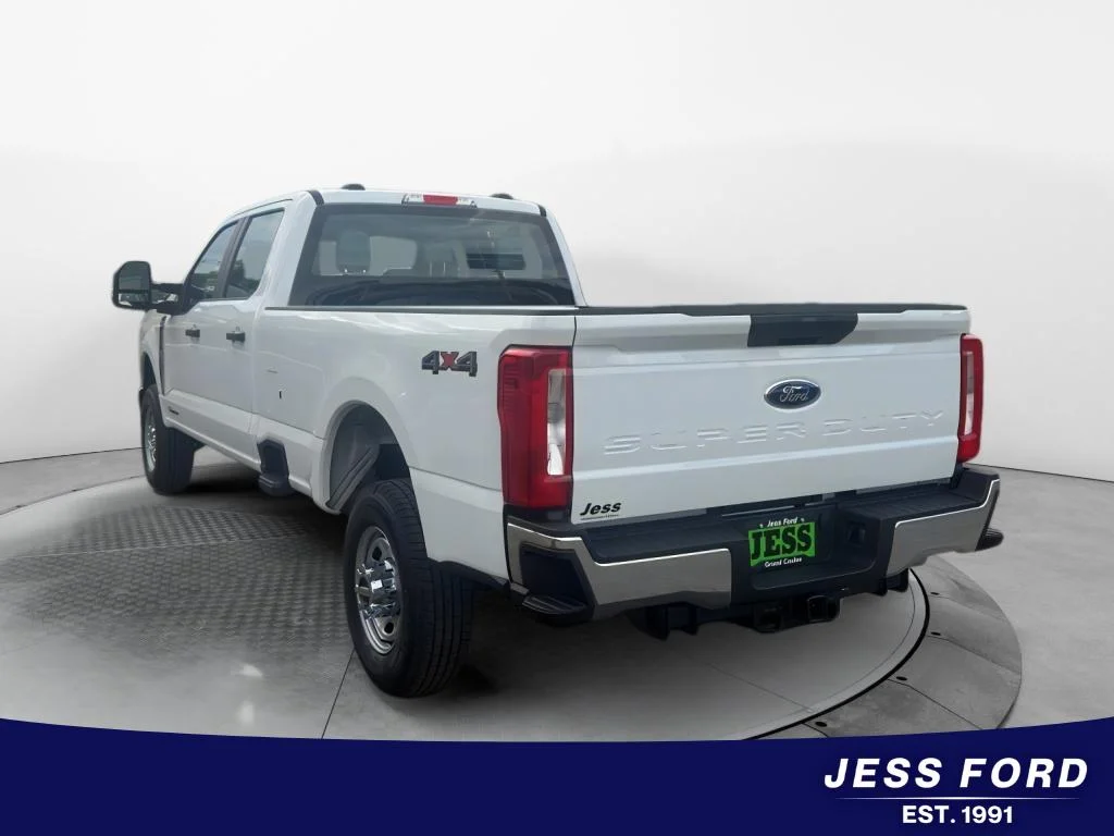 New 2026 Oxford White Ford F-350® XL image 3