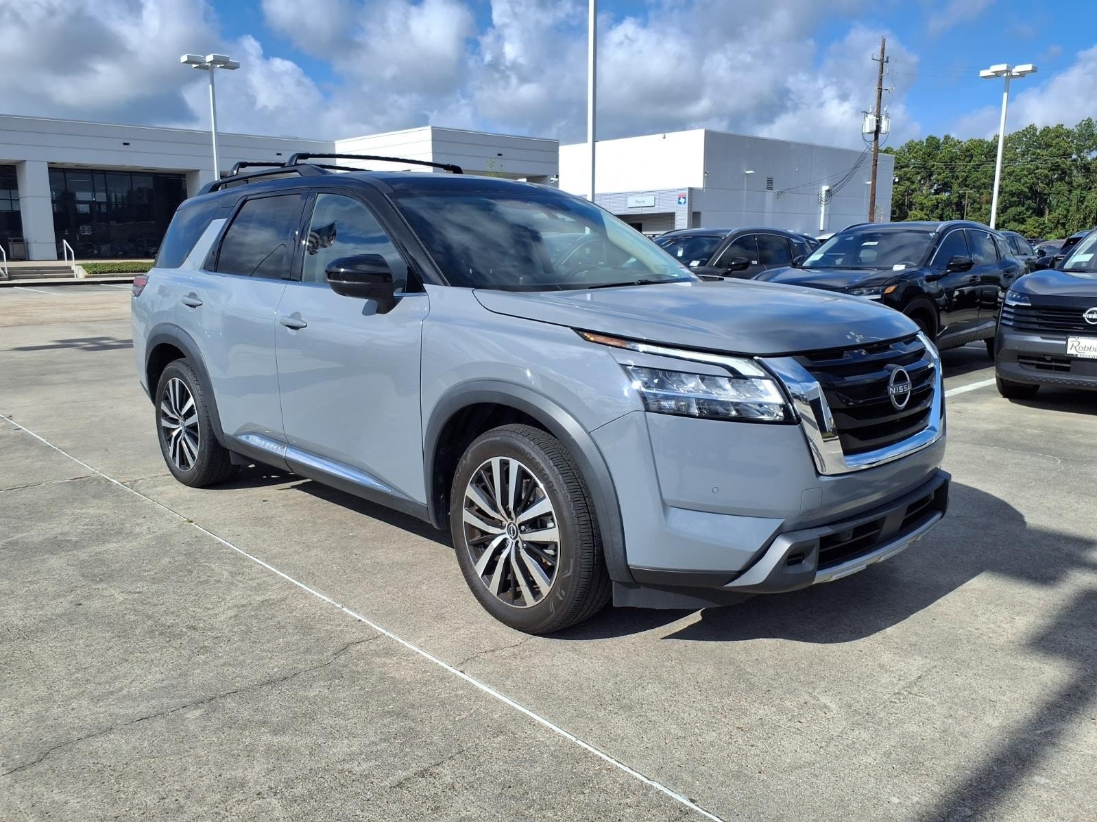 2023 Nissan Pathfinder Platinum Gray at Robbins Nissan
