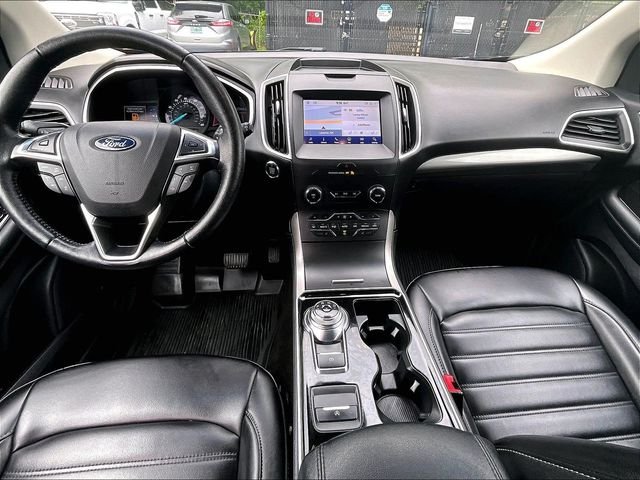 Used 2020 Black Ford SEL image 16