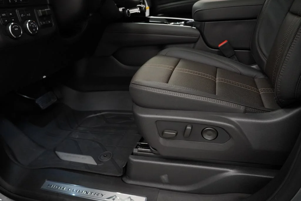 New 2026 Sterling Gray Metallic Chevrolet High Country image 25