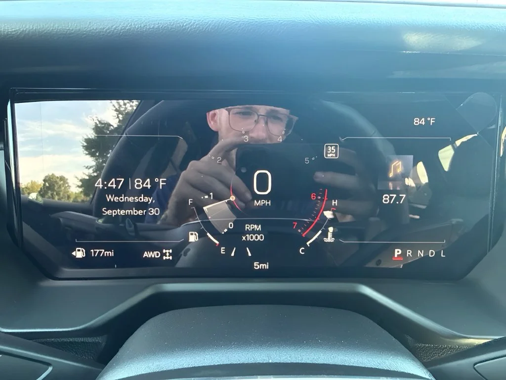 New 2027 Summit White GMC Elevation image 27