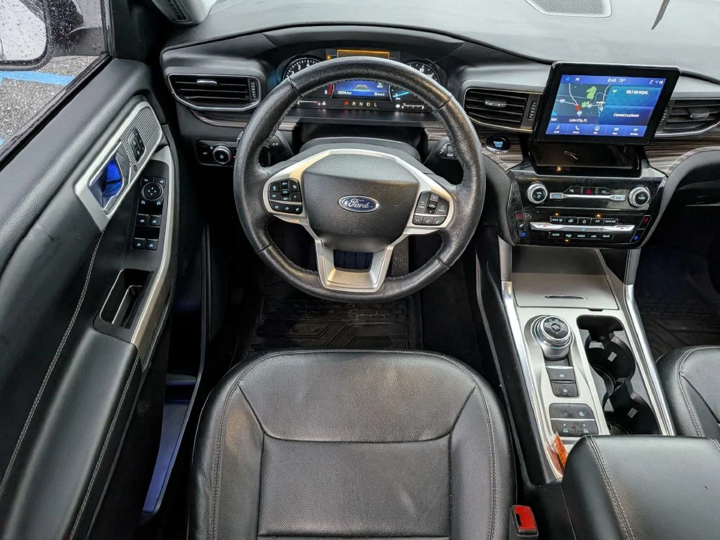 Certified Used 2023 Oxford White Ford Limited image 16