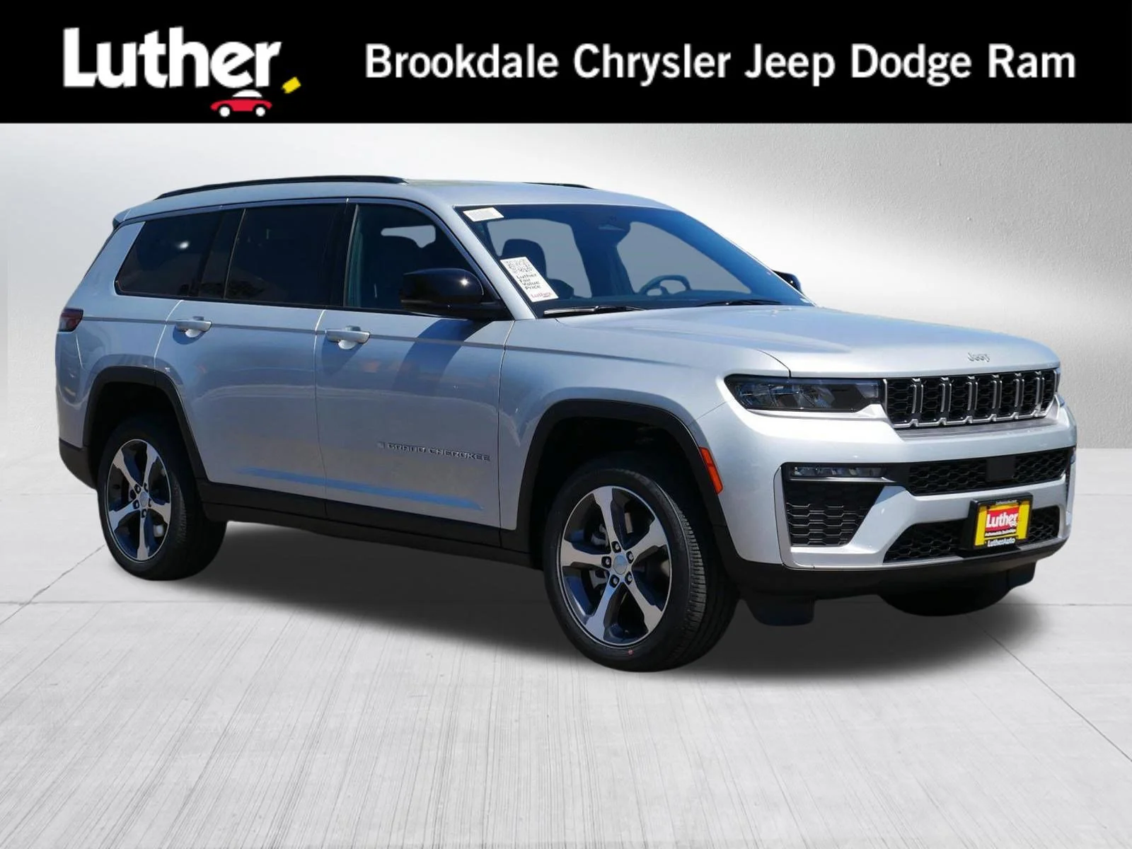 2026 Jeep Grand Cherokee L Limited 4x4's photo