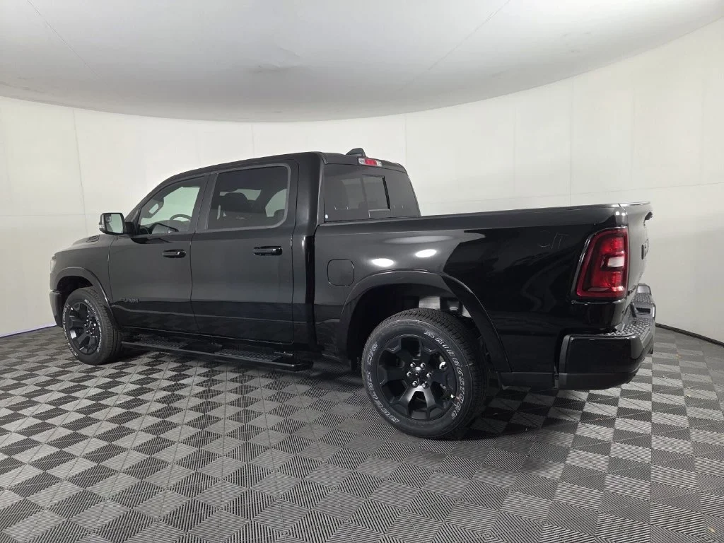 New 2026 Diamond Black Crystal Pearl-Coat Exterior Paint RAM Big Horn image 7
