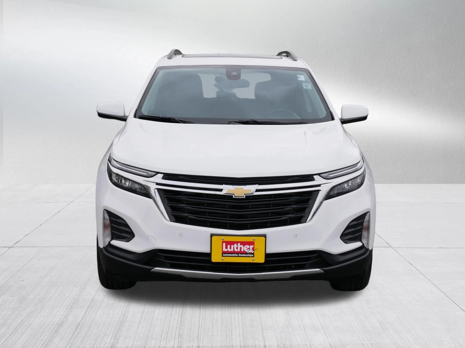 Used 2024 Summit White Chevrolet LT image 2
