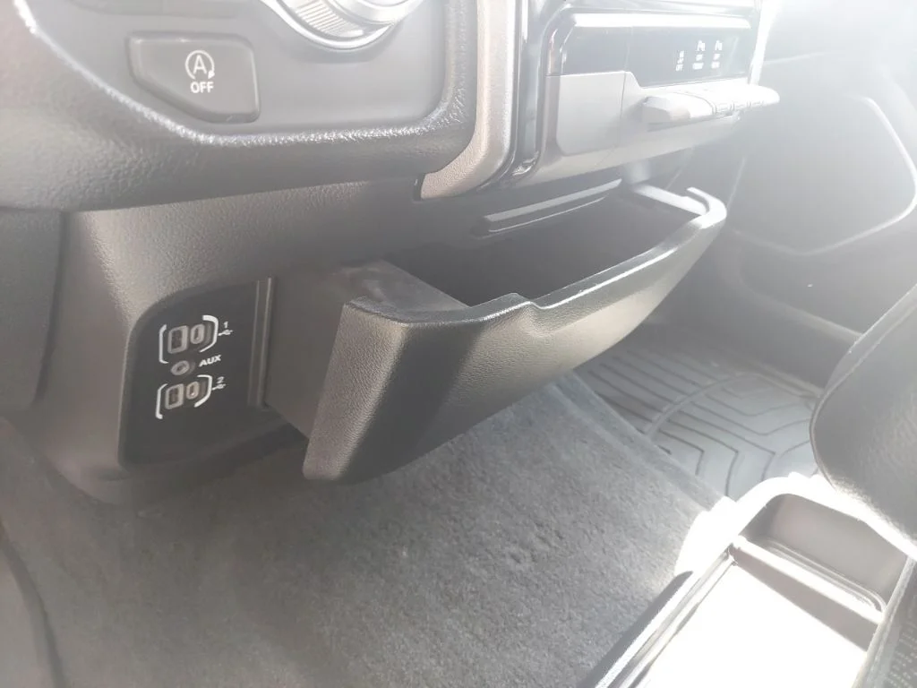 Used 2025 White Ram Laramie image 33