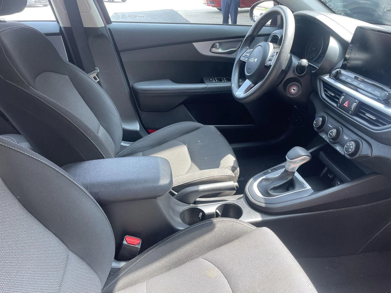 Used 2023 Currant Red Kia LXS image 6