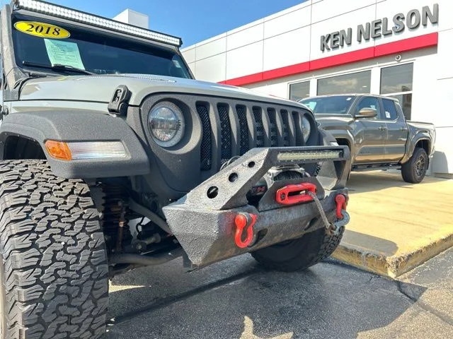 Used 2018 Gray Jeep Unlimited Sport S image 4