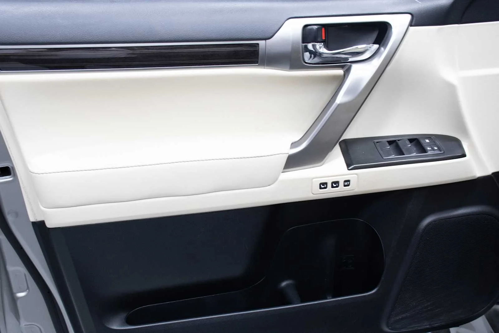 Certified Used 2022 ATOMIC SILVER Lexus Luxury image 15