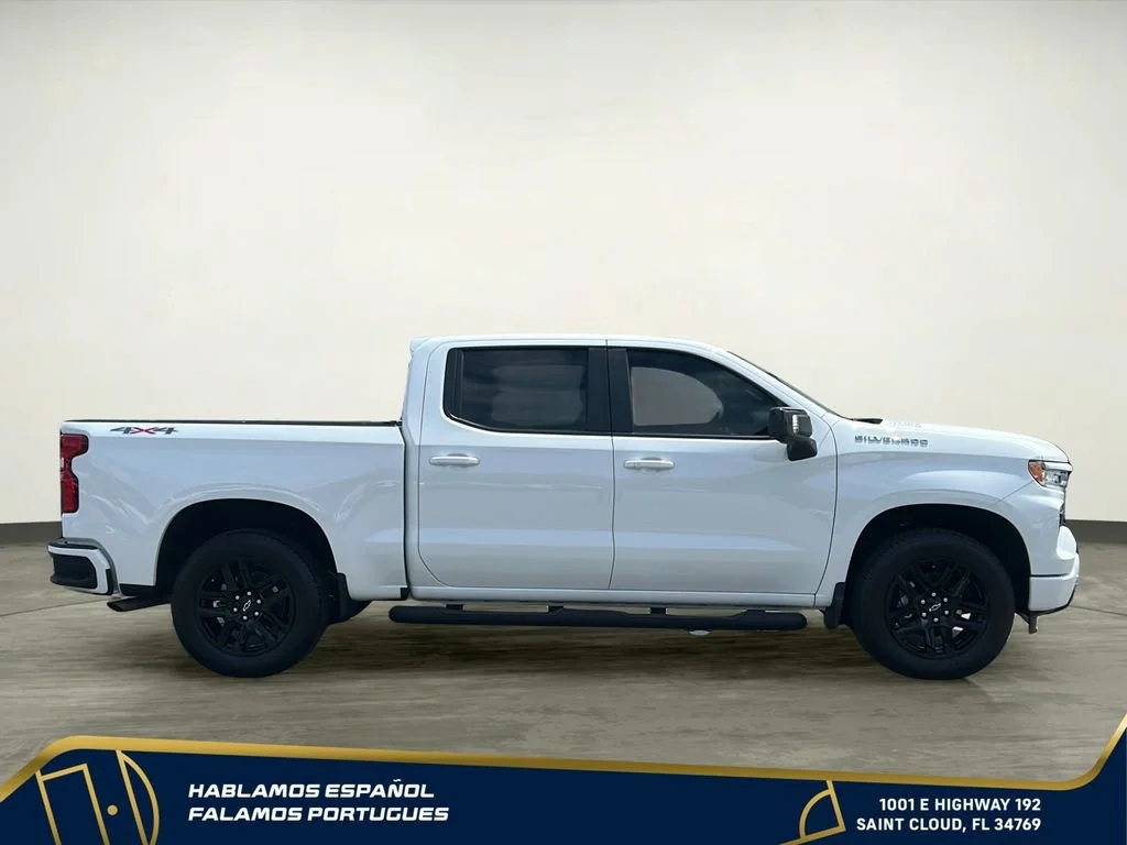 Used 2026 Summit White Chevrolet RST image 7