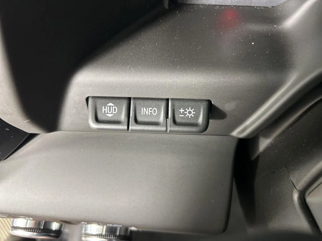 Used 2025 Onyx Black GMC Denali image 25