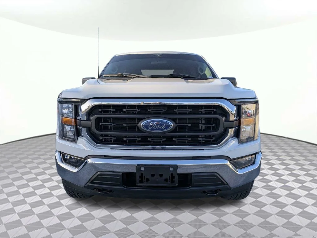 Certified Used 2023 Oxford White Ford XLT image 6