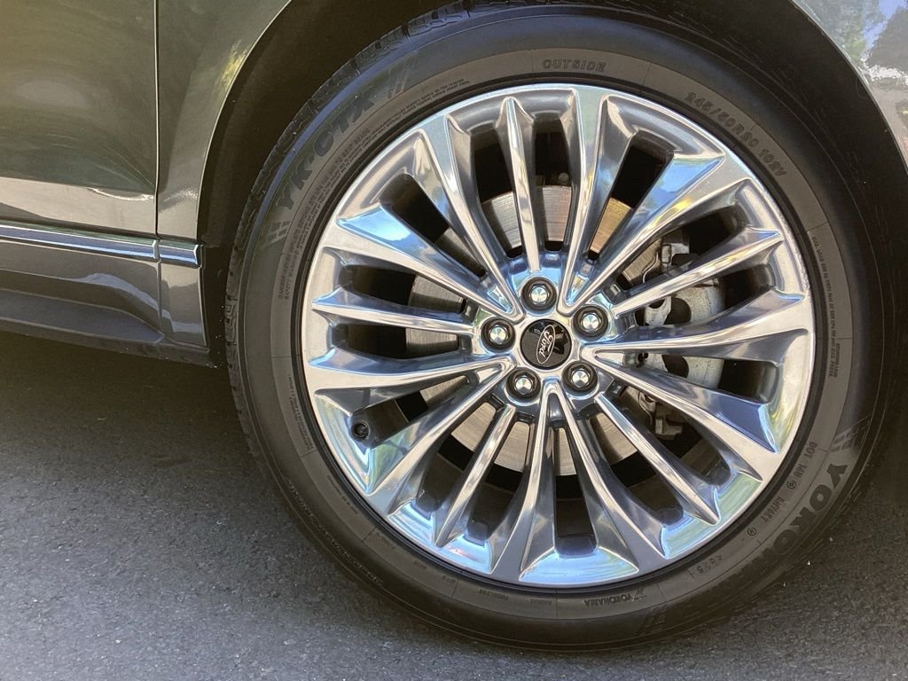 Used 2020 Gray Ford Titanium image 10